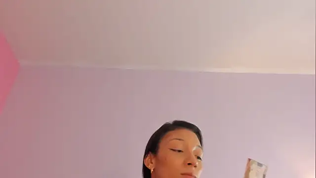 lupeebony online show from 06/25/26, 07:41