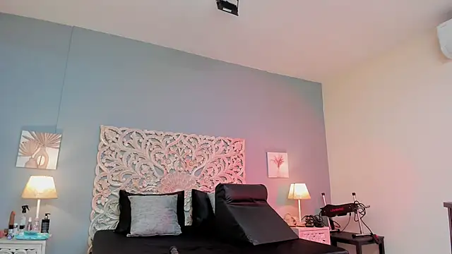 lupeebony online show from 09/14/25, 07:36