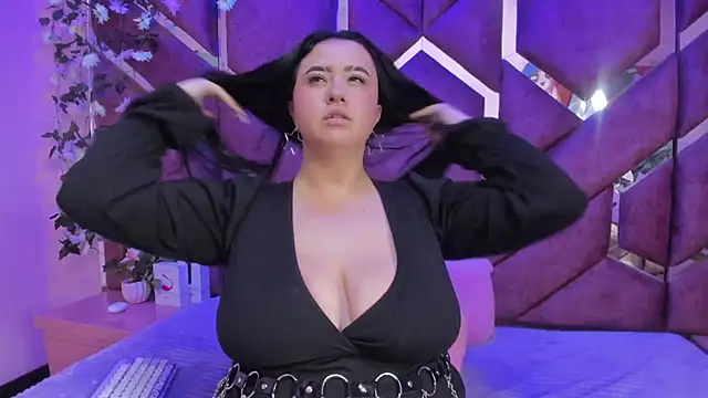 Victoria Rossy online show from 01/15/26, 08:23