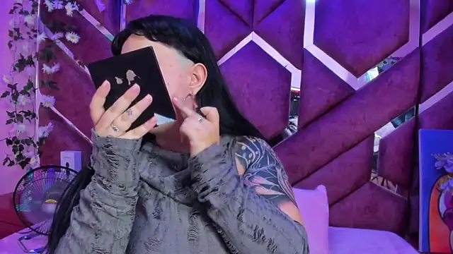 Victoria Rossy online show from 02/05/26, 08:04