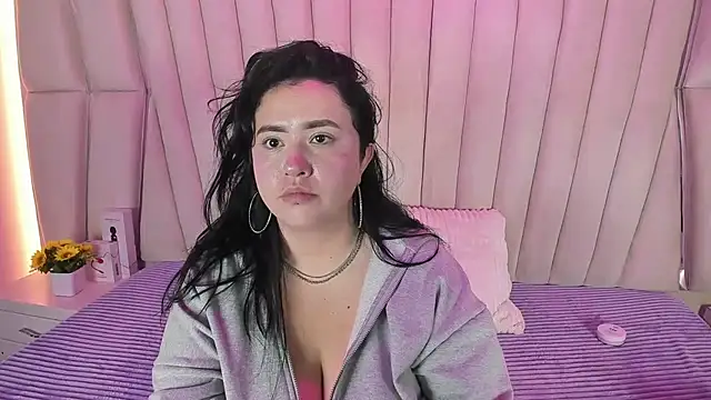 Victoria Rossy online show from 07/07/26, 10:46