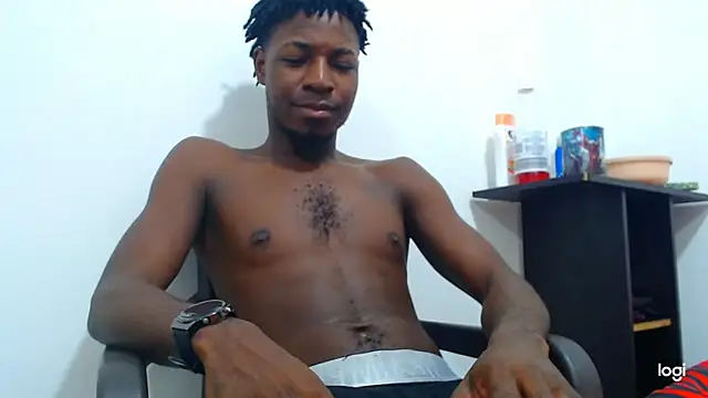 Snapshot of jaycolinss chatting on 04/29/26, 03:27 jaycolinss online show from 04/29/26, 03:27