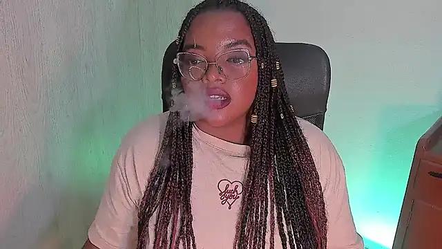 Snapshot of conielaurenth chatting on 07/15/26, 06:09 conielaurenth online show from 07/15/26, 06:09