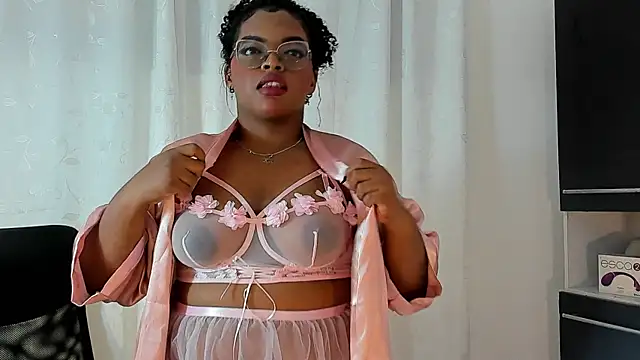 Snapshot of conielaurenth chatting on 12/03/25, 10:14 conielaurenth online show from 12/03/25, 10:14