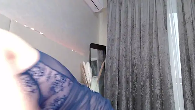 MiaRie online show from 02/12/26, 04:12