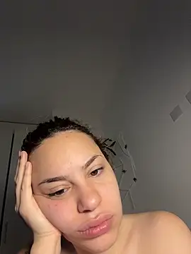 AgnesCampp online show from 11/16/25, 05:17