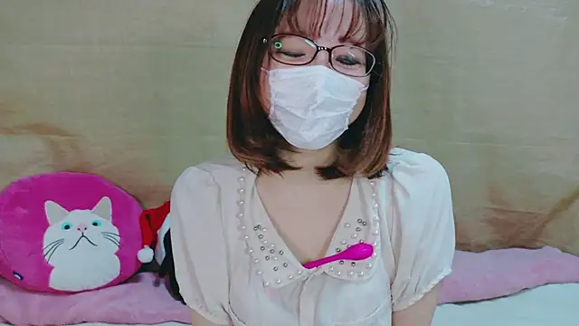Snapshot of Arisa_san__ chatting on 12/27/24, 11:42 Arisa san online show from 12/27/24, 11:42