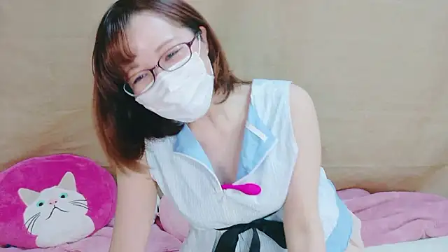 Snapshot of Arisa_san__ chatting on 12/03/24, 10:12 Arisa san online show from 12/03/24, 10:12