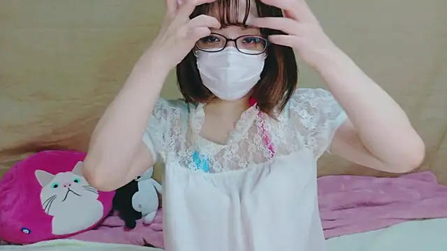 Snapshot of Arisa_san__ chatting on 12/12/24, 04:10 Arisa san online show from 12/12/24, 04:10