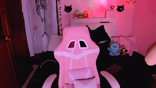 gabyye capprins online show from 10/23/25, 12:53