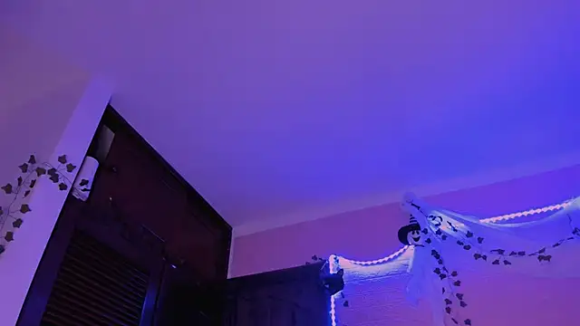 gabyye capprins online show from 10/12/25, 12:45