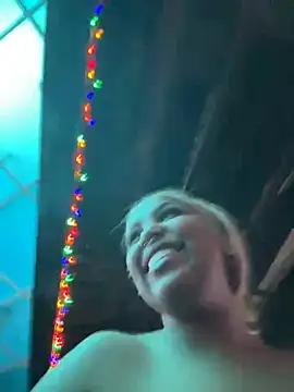 Snapshot of Jayhoney25 chatting on 12/19/24, 11:46 Jayhoney25 online show from 12/19/24, 11:46