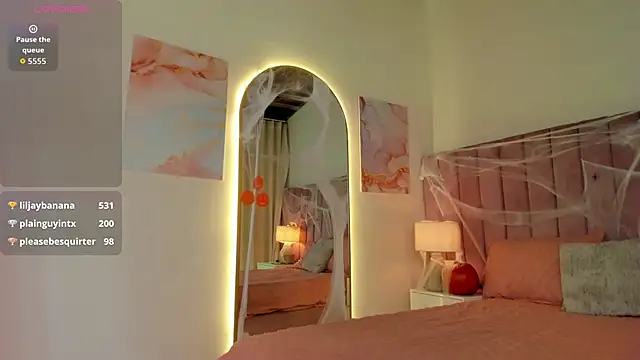 Snapshot of SweetGirl______ chatting on 10/19/25, 11:40 SweetGirl online show from 10/19/25, 11:40