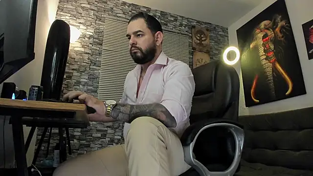 Snapshot of Ethan_Castellano chatting on 06/10/26, 10:22 Ethan Castellano online show from 06/10/26, 10:22