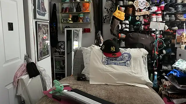 joeytatts66 online show from 02/18/26, 02:42