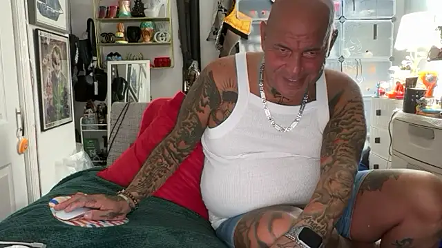 joeytatts66 online show from 11/17/25, 02:37