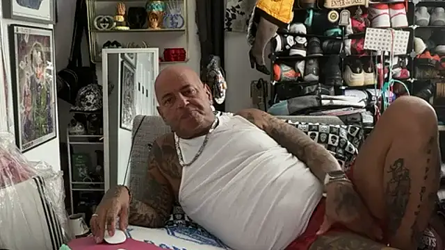 joeytatts66 online show from 02/04/26, 03:01