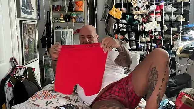 joeytatts66 online show from 12/19/25, 02:48