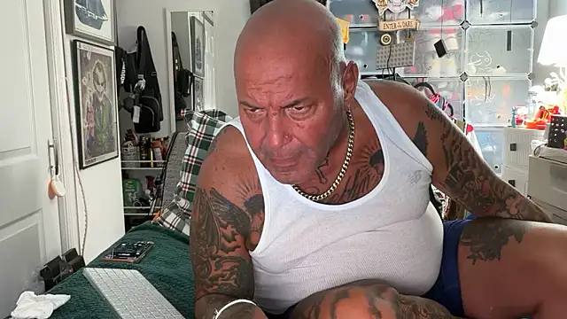 joeytatts66 online show from 10/24/25, 01:59