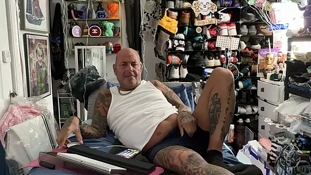 joeytatts66 online show from 03/19/26, 01:38