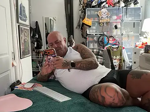 joeytatts66 online show from 10/23/25, 01:15