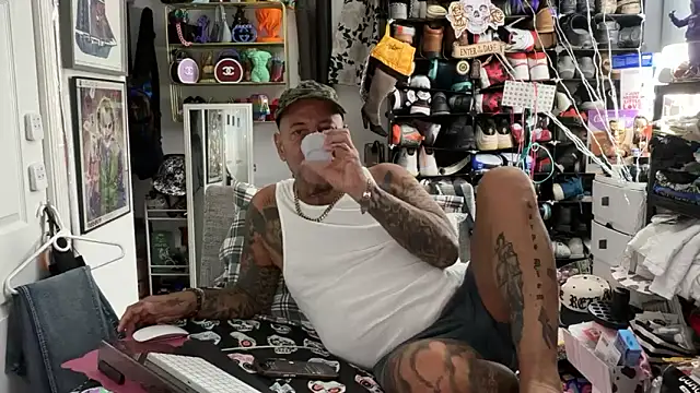 joeytatts66 online show from 03/25/26, 03:17