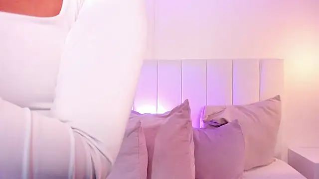 natali henao online show from 03/11/25, 09:59