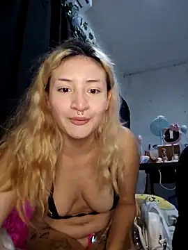 Snapshot of sadnessgyall chatting on 03/04/25, 06:26 sadnessgyall online show from 03/04/25, 06:26