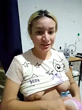 Snapshot of sadnessgyall chatting on 02/13/25, 06:41 sadnessgyall online show from 02/13/25, 06:41