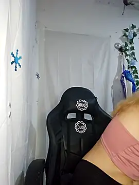 Snapshot of sadnessgyall chatting on 03/13/25, 06:16 sadnessgyall online show from 03/13/25, 06:16