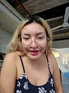 Snapshot of sadnessgyall chatting on 03/03/25, 11:14 sadnessgyall online show from 03/03/25, 11:14