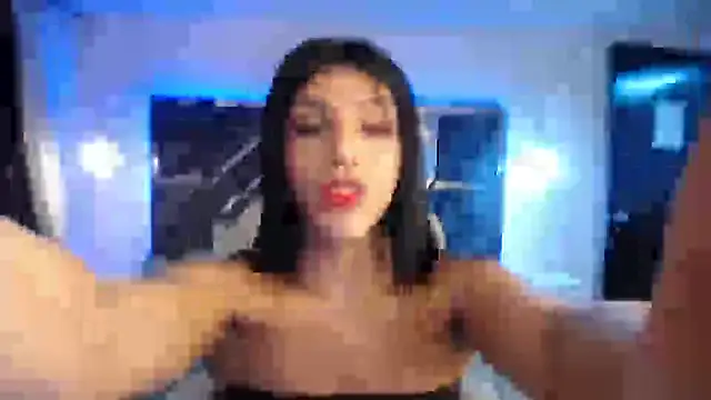 Snapshot of MIA_YOURHOTTIE chatting on 02/19/25, 02:12 MIA YOURHOTTIE online show from 02/19/25, 02:12
