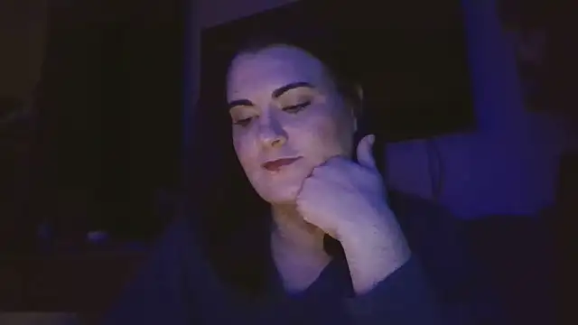 Snapshot of _CumSeeV_ chatting on 12/19/25, 05:00 CumSeeV online show from 12/19/25, 05:00