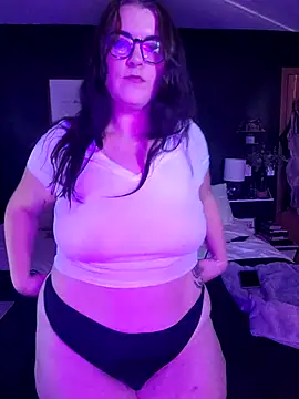 Snapshot of _CumSeeV_ chatting on 10/07/25, 08:21 CumSeeV online show from 10/07/25, 08:21