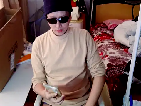 hotkaier online show from 01/12/26, 07:26