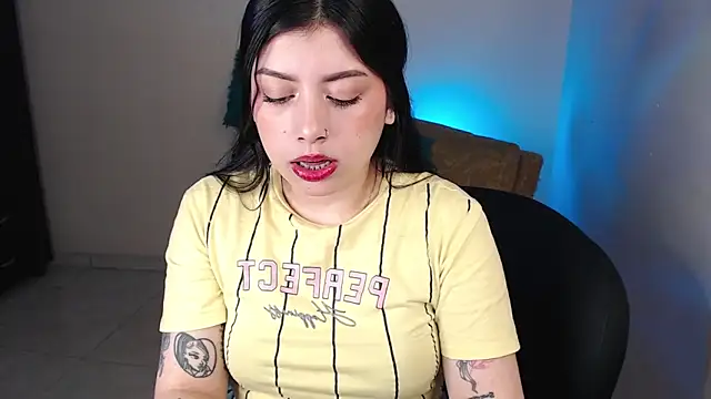 iam emy online show from 04/24/26, 03:52