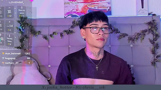 Snapshot of jacks_hotter chatting on 07/25/26, 01:39 jacks hotter online show from 07/25/26, 01:39