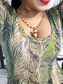 Snapshot of Sania-Love chatting on 10/23/25, 12:20 Sania-Love online show from 10/23/25, 12:20