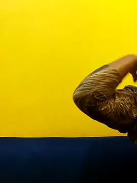 Snapshot of Sania-Love chatting on 10/27/25, 06:36 Sania-Love online show from 10/27/25, 06:36