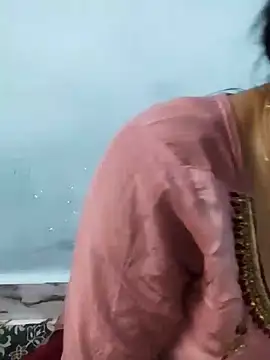 Snapshot of Sania-Love chatting on 11/24/25, 10:54 Sania-Love online show from 11/24/25, 10:54