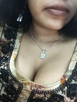 Snapshot of Sania-Love chatting on 10/26/25, 06:30 Sania-Love online show from 10/26/25, 06:30