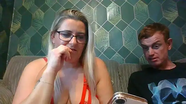 SweetXCandyX online show from 12/04/25, 06:51