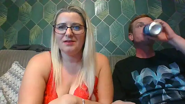 SweetXCandyX online show from 11/28/25, 07:25