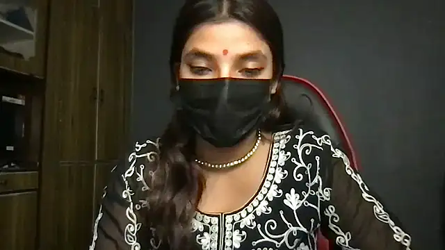 Snapshot of callmeshreya chatting on 04/23/26, 07:26 callmeshreya online show from 04/23/26, 07:26