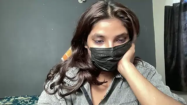 Snapshot of callmeshreya chatting on 04/11/26, 07:45 callmeshreya online show from 04/11/26, 07:45