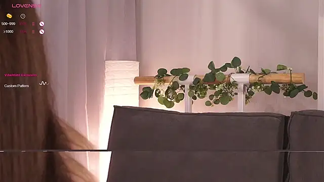 LoraDevon online show from 09/25/25, 04:35