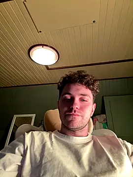 Snapshot of Alice1_secret chatting on 10/07/25, 01:45 Alice1 secret online show from 10/07/25, 01:45