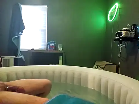 Spunwhiteboy1992 online show from 12/16/25, 08:46