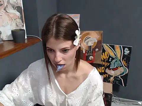 Snapshot of felicity_gold chatting on 06/19/26, 06:41 felicity gold online show from 06/19/26, 06:41