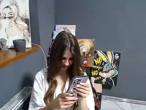 Snapshot of felicity_gold chatting on 06/05/26, 06:18 felicity gold online show from 06/05/26, 06:18